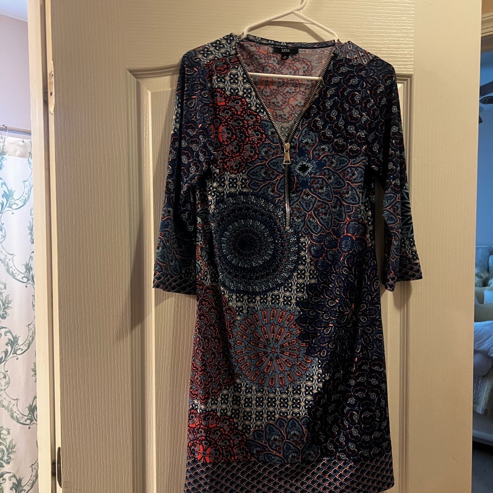 Patterned Zipper dress - Picture 4 of 5